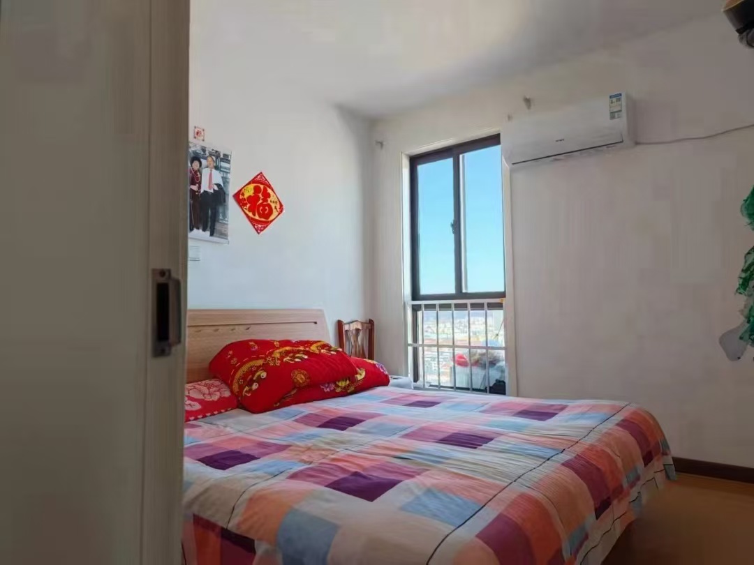 御景花园22楼东向56平1000元