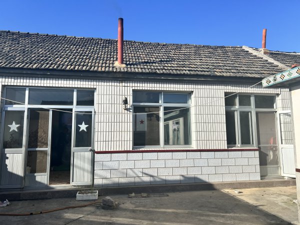 葛家镇赤金泊村好地角四间平方出租