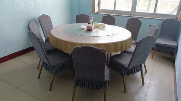 开发区龙山路临街商铺出租