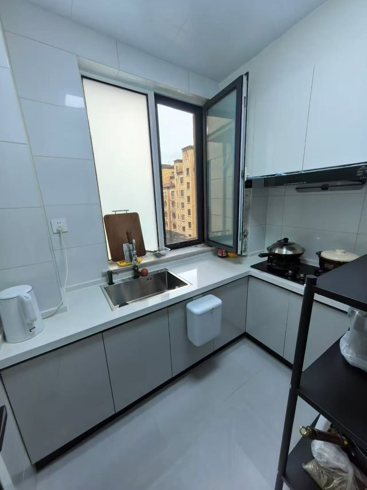 【出租】山能伴山林语电梯4楼80多平二室要求干净月/1600