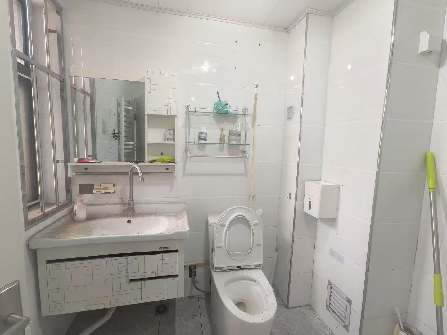 河景东城一期1楼88.6平两室36.8万 河景东城一期1楼88.6平两室36.8万