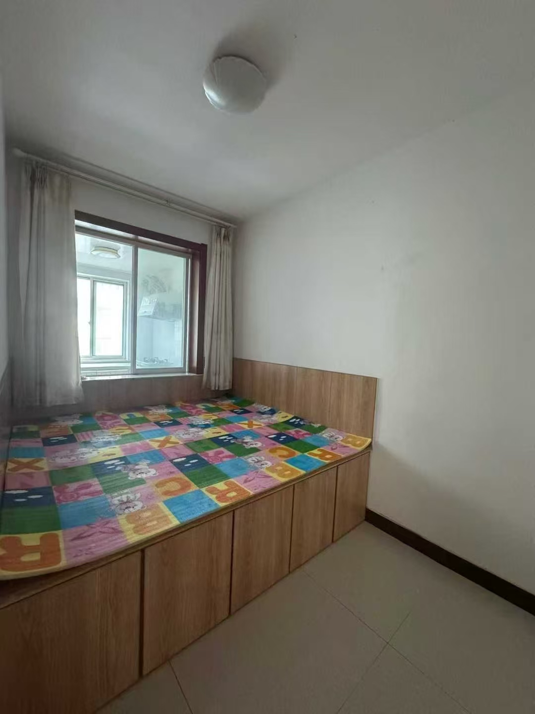 出租：石马街二楼两室家电齐全1000