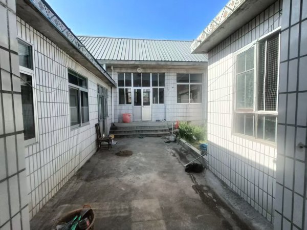 小观镇驻地平房出租