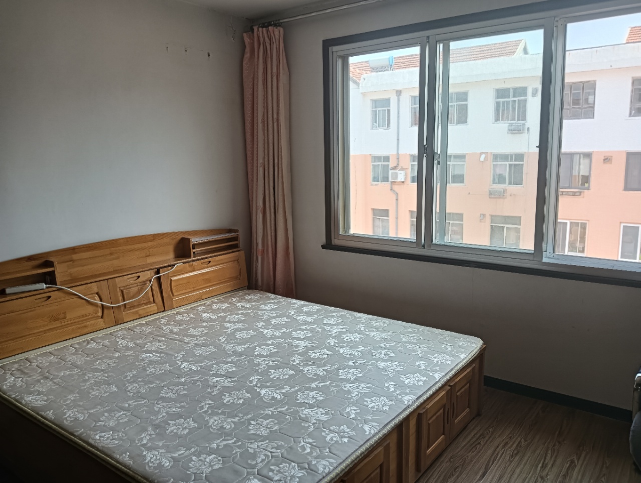 龙山路南三室550