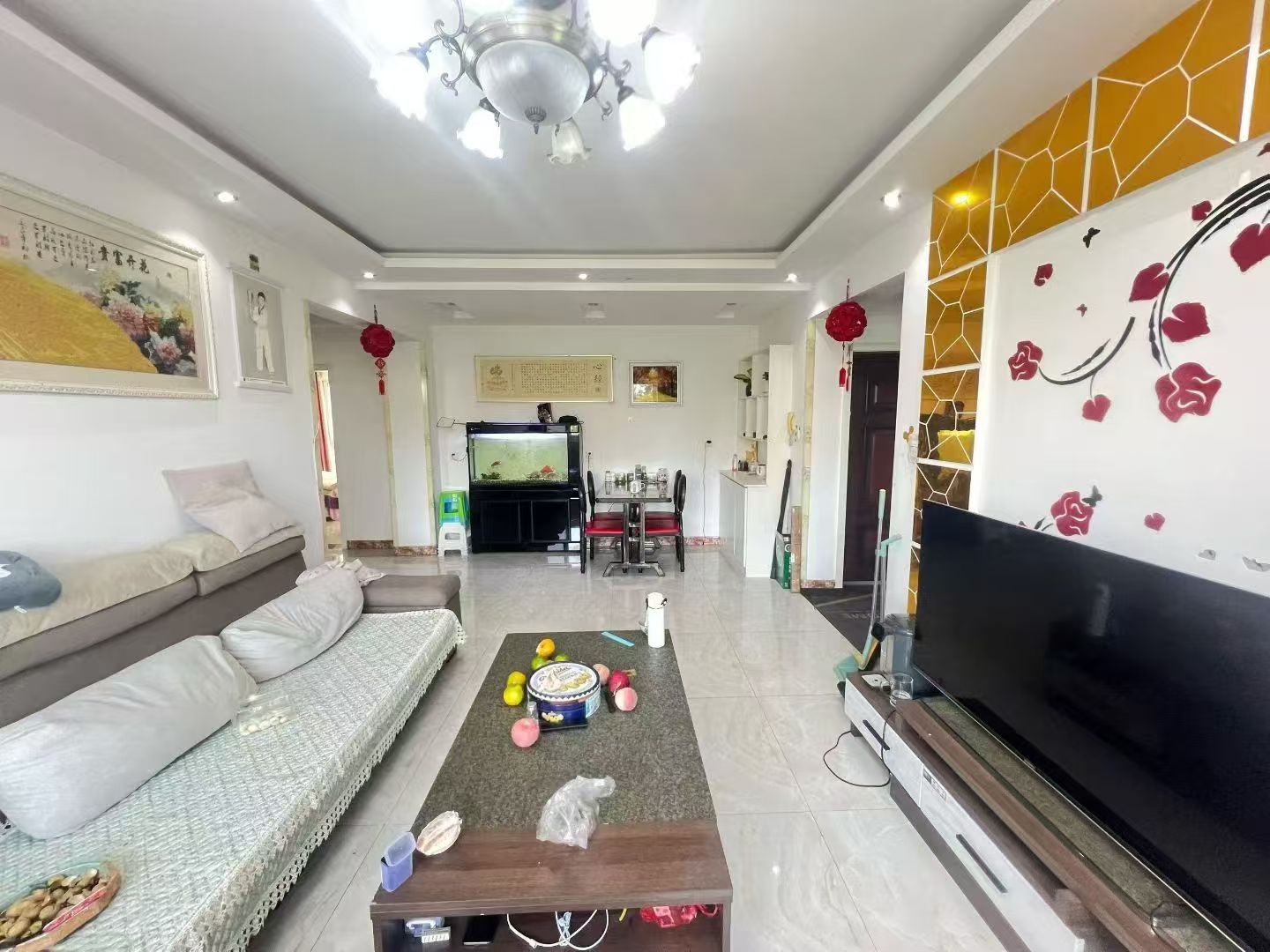 山川文苑电梯四楼92.5平两室39.8万 山川文苑电梯四楼92.5平两室39.8万