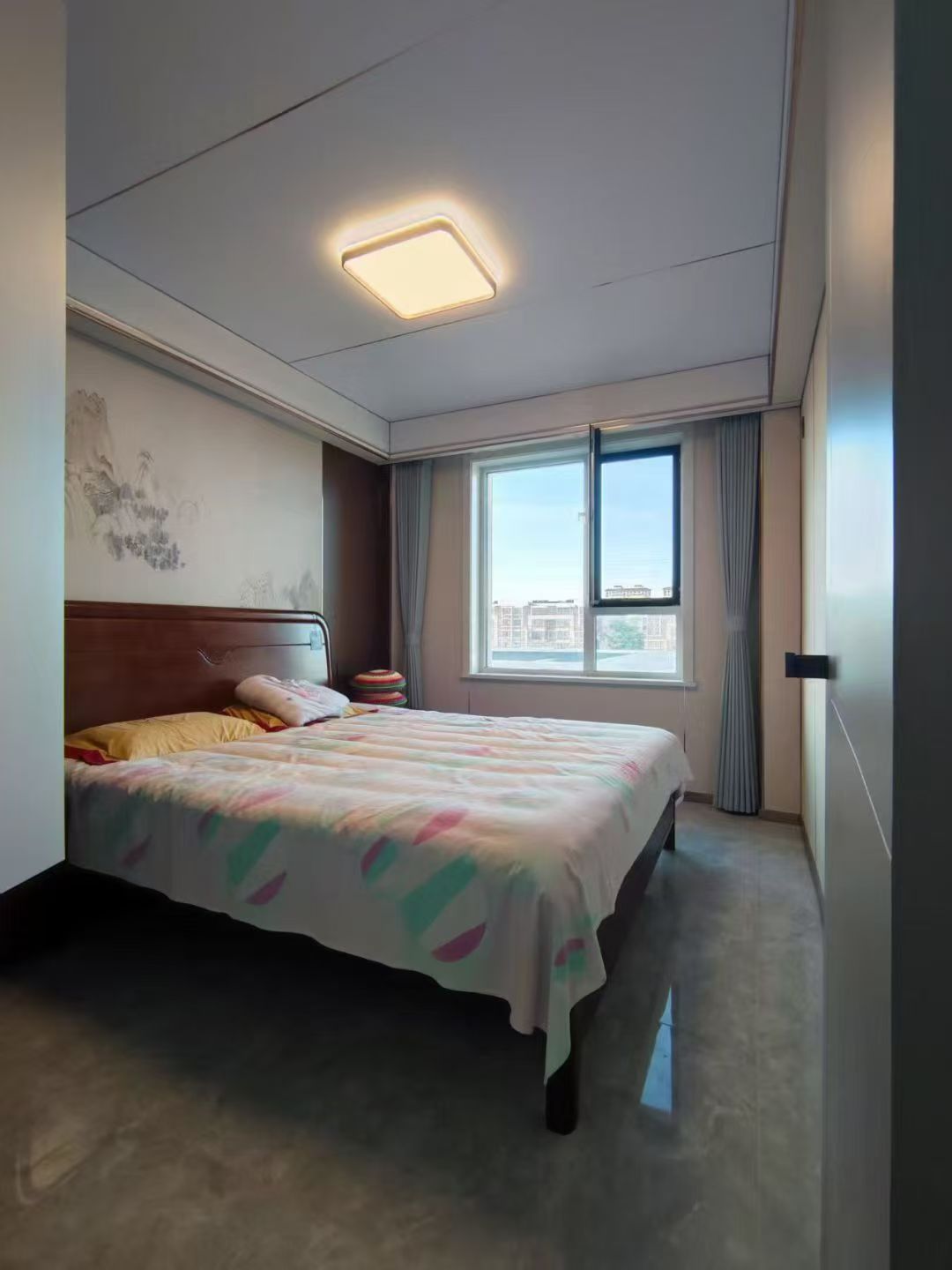 海泰三期多层电梯洋房好楼层128平三室两卫豪华装修75万 海泰三期多层电梯洋房好楼层128平三室两卫豪华装修75万