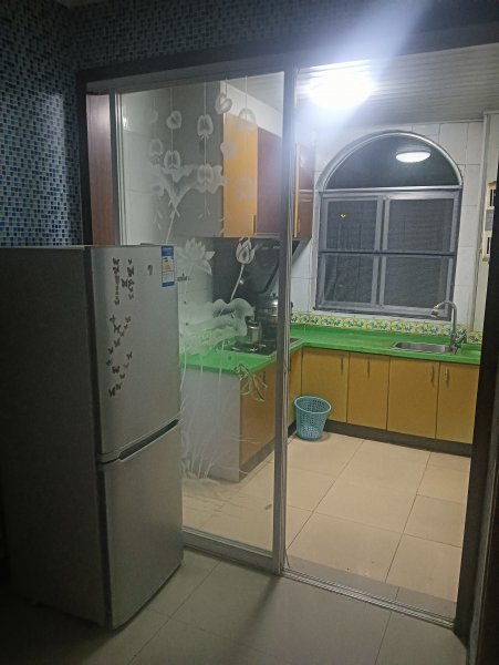 急售实验中学**房 急售实验中学**房