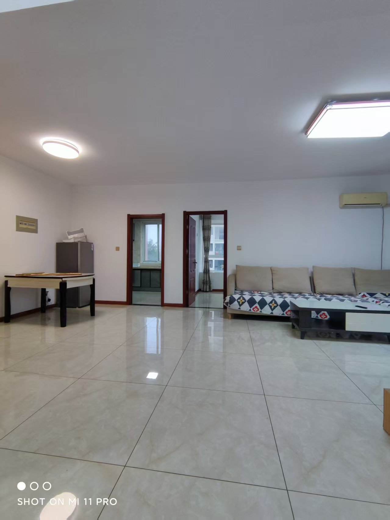 【出租】中央龙湾140平3室月租1700