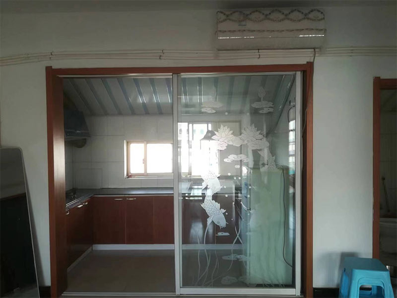 凉水湾鸿福花园小区精装阁楼出租 凉水湾鸿福花园小区精装阁楼出租