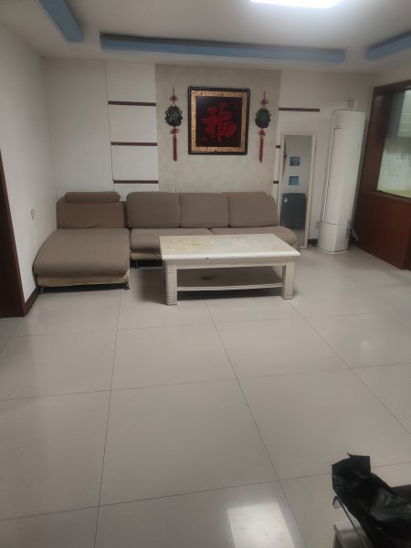 文登三里河小学对面住人一楼出租出售