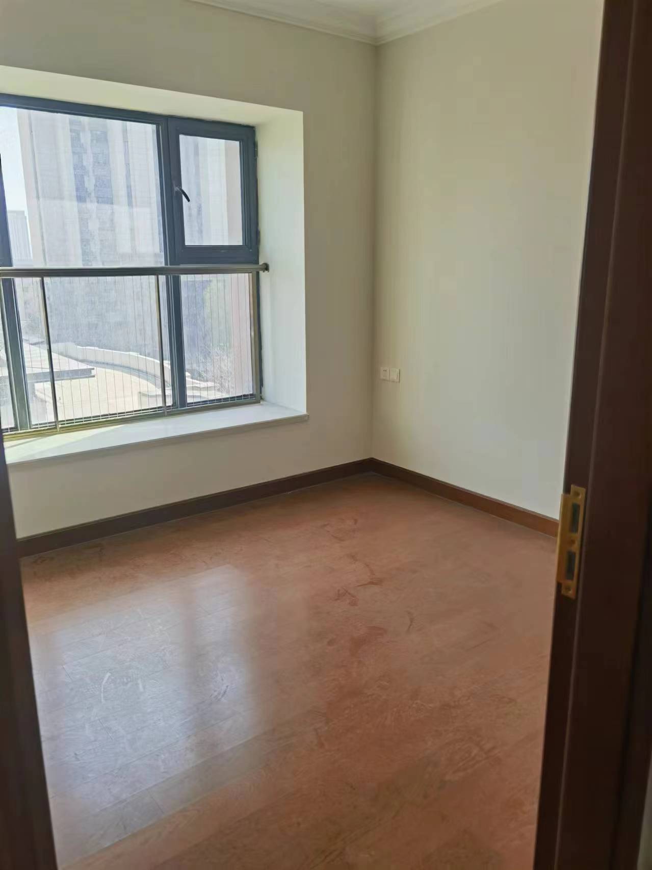 恒大翡翠华庭 吉房出售