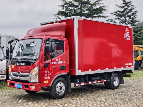 4.2米奥铃宽体箱货出售