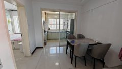 文山清华园住人4楼92平三室20万