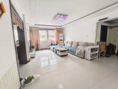 峰台小区一楼140平三室两卫54.8万 峰台小区一楼140平三室两卫54.8万