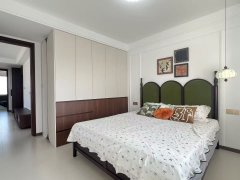 华西雅居小高层13楼西边户116平三室两卫 59.8万