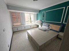 世源峰山御园电梯5楼122平三室两卫67.8万