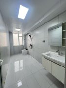 城北街2楼151.25平三室两卫49.8万