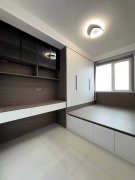 金色年华二期电梯小高层14楼 119.71平三室62.8万