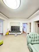 苏家东街浇筑楼 一楼137.35平 四室48.8万