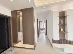 人和国际电梯八楼143平三室两卫69.8万 人和国际电梯八楼143平三室两卫69.8万