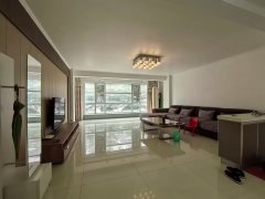 海泰庄园一期 多层一楼东边户180平四室两卫69.8万