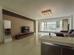 海泰庄园一期 多层一楼东边户180平四室两卫69.8万