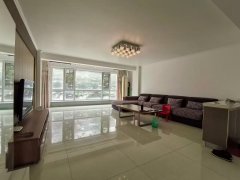 海泰庄园一期 一楼东边户180平四室两卫69.8万 海泰庄园一期 一楼东边户180平四室两卫69.8万