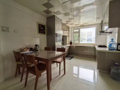 海泰庄园一期 一楼东边户180平四室两卫69.8万 海泰庄园一期 一楼东边户180平四室两卫69.8万