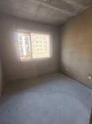 锦华茗邸电梯好楼层136.22平三室两卫63.8万