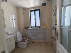 上海国际花园电梯顶加阁118平＋阁楼57平65万