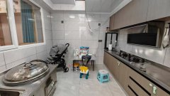 五龙西街将军楼上下两层117平140平3室3卫48.8万 五龙西街将军楼上下两层117平140平3室3卫48.8万