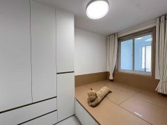 学子街一楼三室精装修120平37万