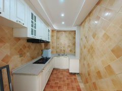 德红世纪华府5楼东边户122平三室两卫