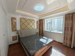 德红世纪华府5楼东边户122平三室两卫精装修53万