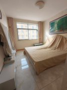 三里河仙山公园附近2000年一楼80平三室精装26.8万