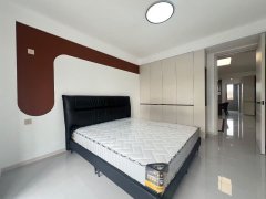 华西雅居小高层4楼114平 三室两卫精装修52.8万 华西雅居小高层4楼114平 三室两卫精装修52.8万