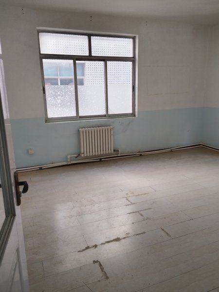 文登**实验小学路南东50米三楼出租