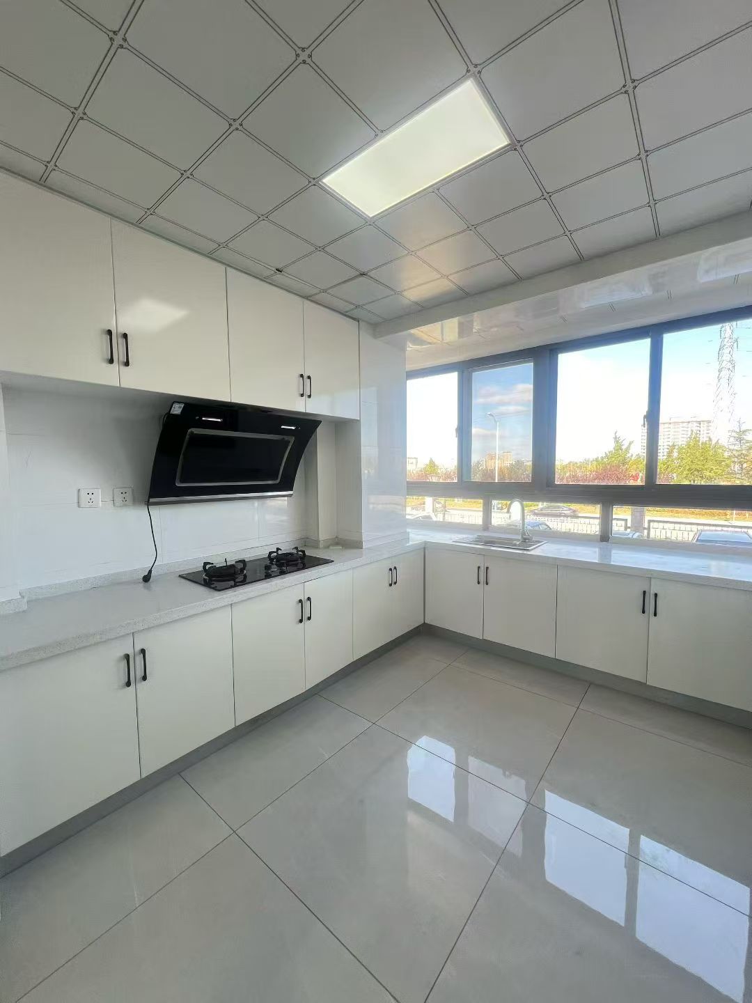 悦欣鼎园1楼94.6平精装两室32.8万 悦欣鼎园1楼94.6平精装两室32.8万