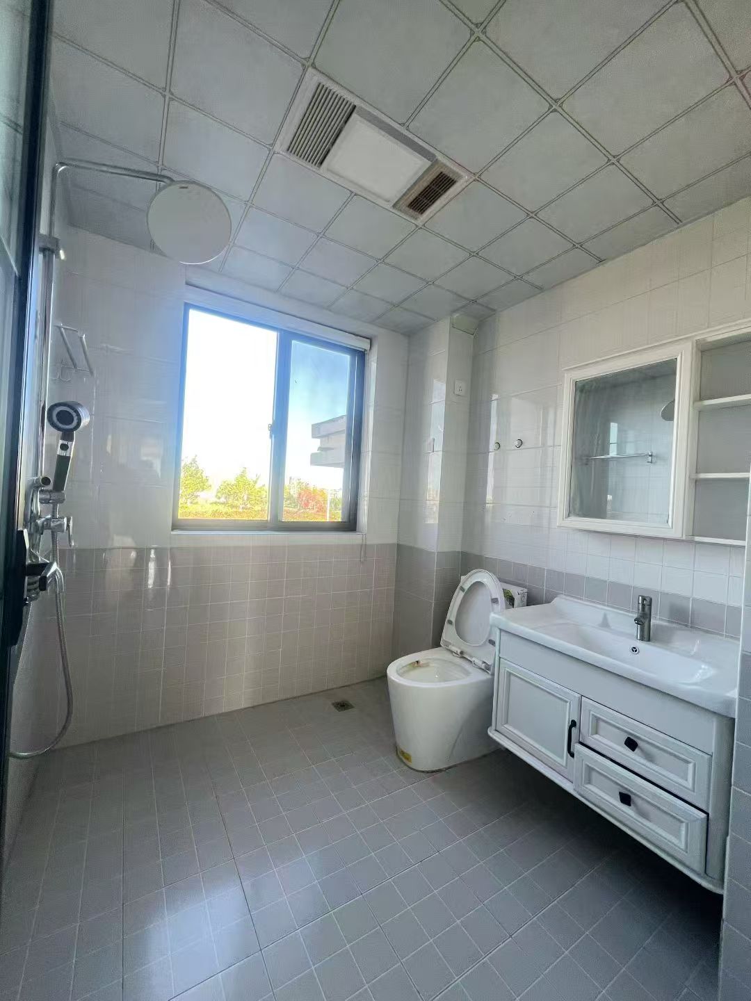 悦欣鼎园1楼94.6平精装两室32.8万 悦欣鼎园1楼94.6平精装两室32.8万