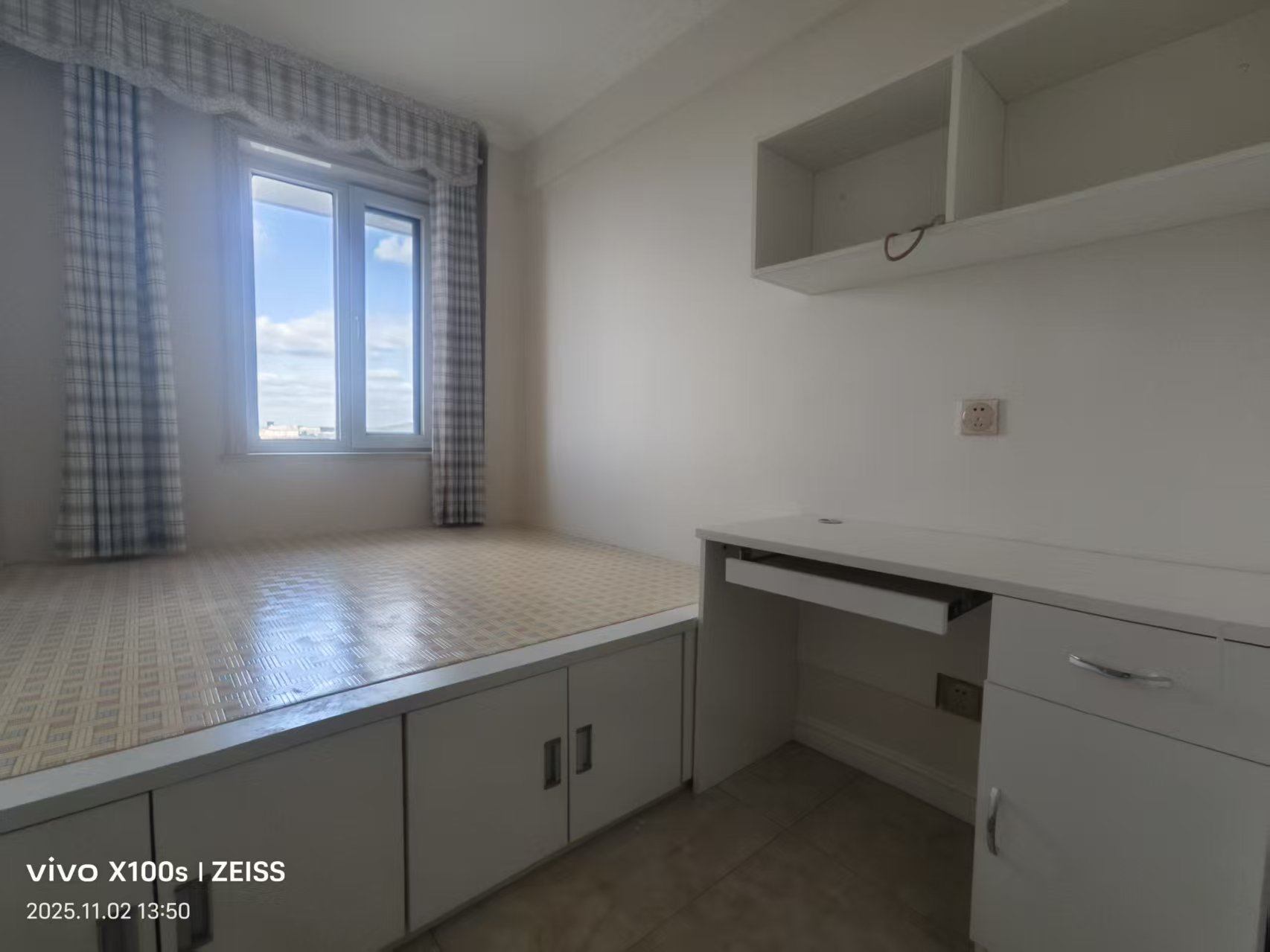 龙泽苑电梯三室带地下车库一个精装修55.8万 龙泽苑电梯三室带地下车库一个精装修55.8万