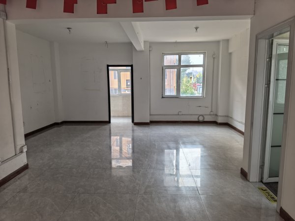 单山路（城南温馨家园）12-8旺铺出租