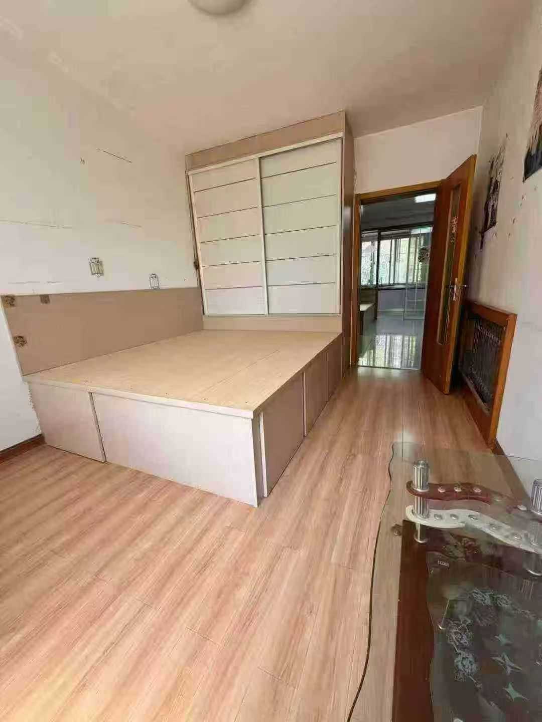 单山路贴地二楼98.79平26.8万 单山路贴地二楼98.79平26.8万