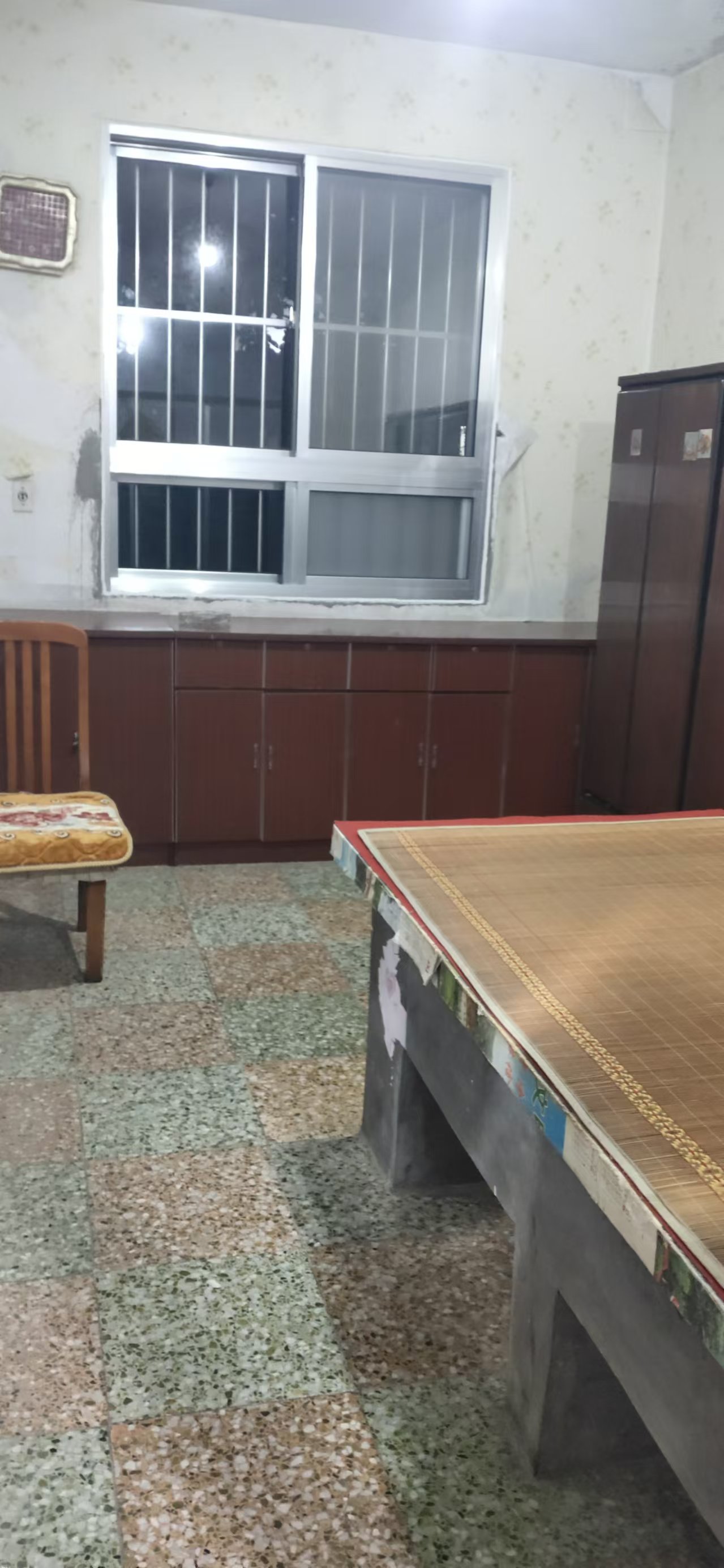 国贸大厦附近有民房两间出租