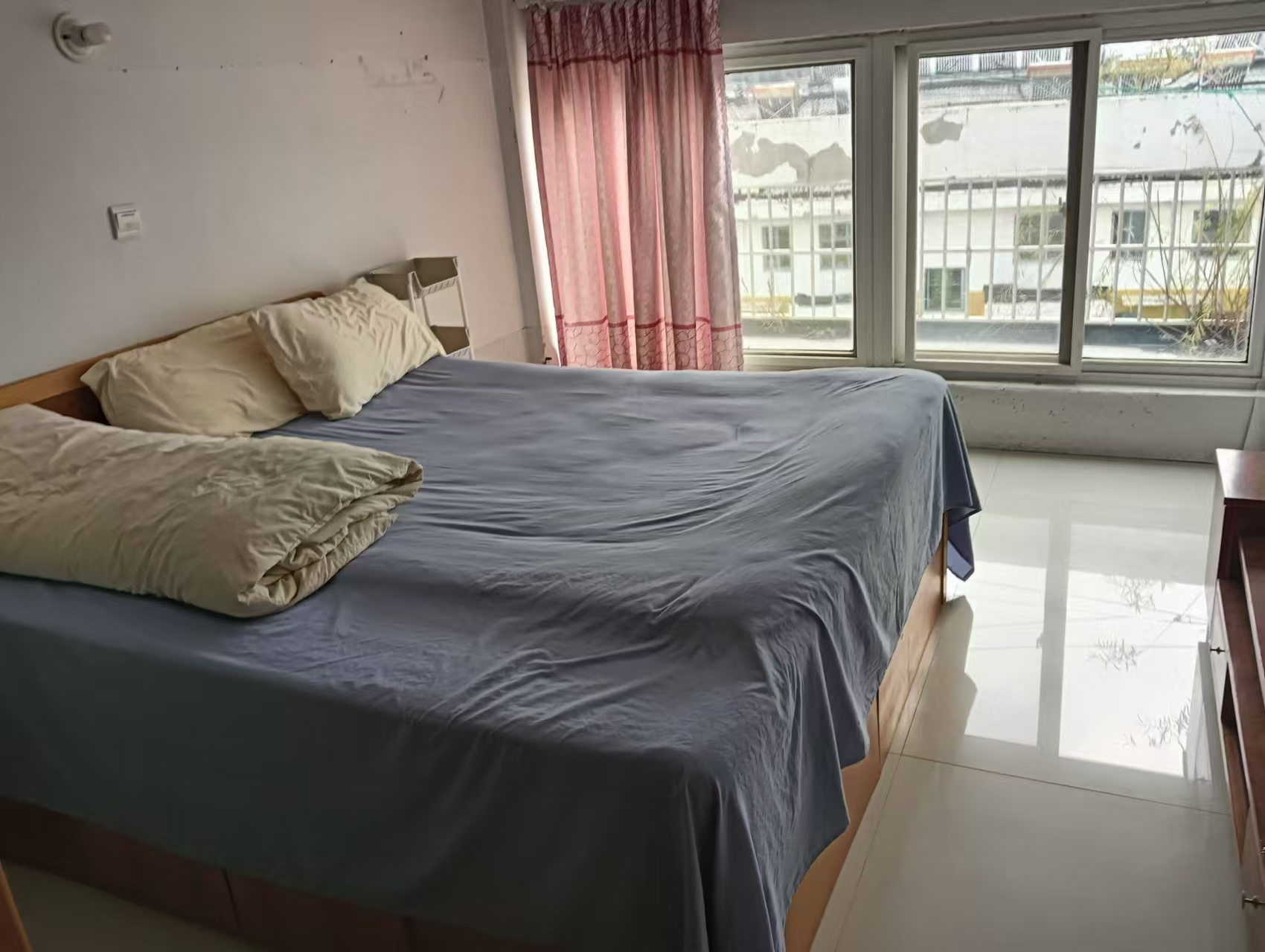 【出租】文峰花园阁楼，家具家电齐全，月租400