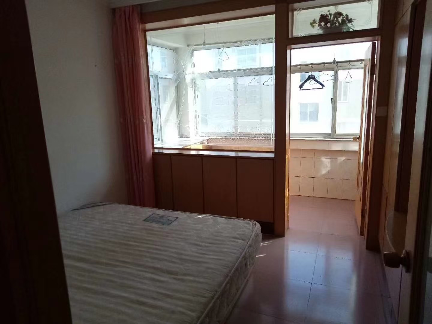 金地小区吉楼出售，125平，23万