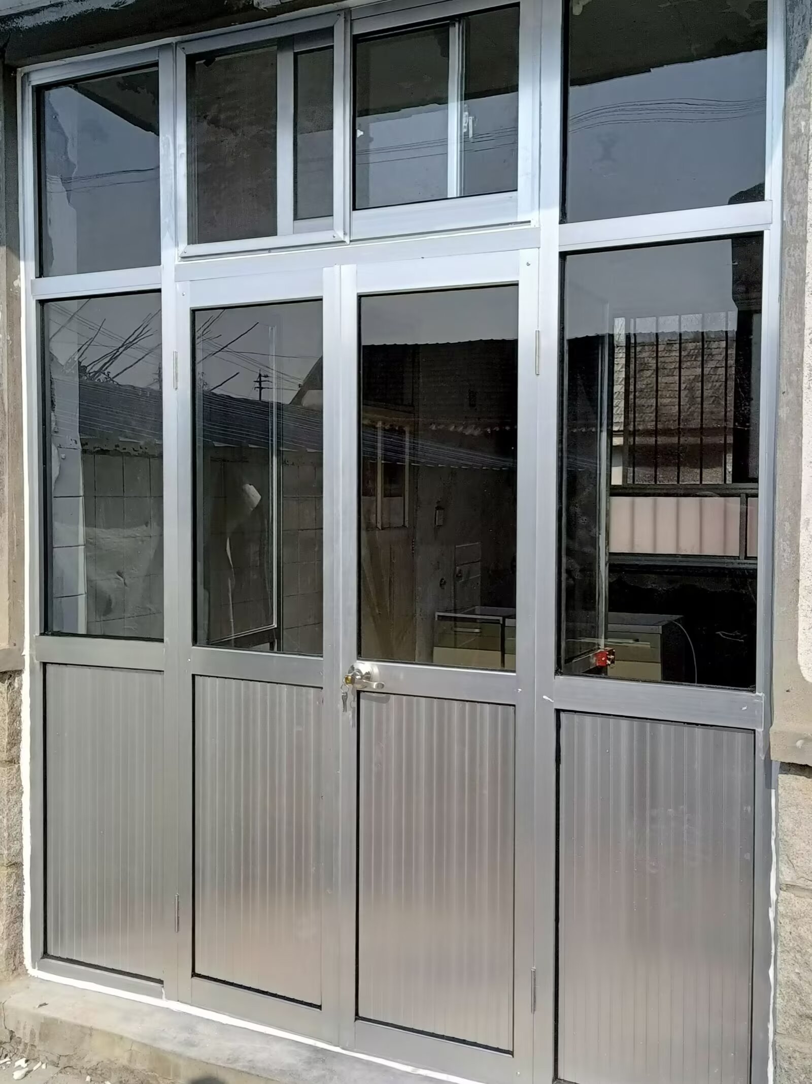 文登区兴安铝合金门窗 纱窗 不锈钢防盗栏