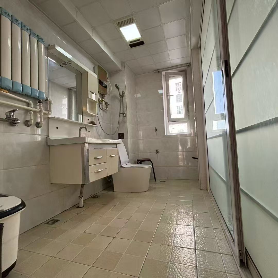 新罗小镇多层2楼76平三室精装修22.8万 新罗小镇多层2楼76平三室精装修22.8万