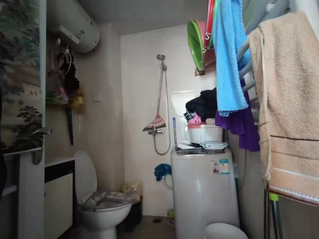 御景花园22楼56平民水民电月租1000元