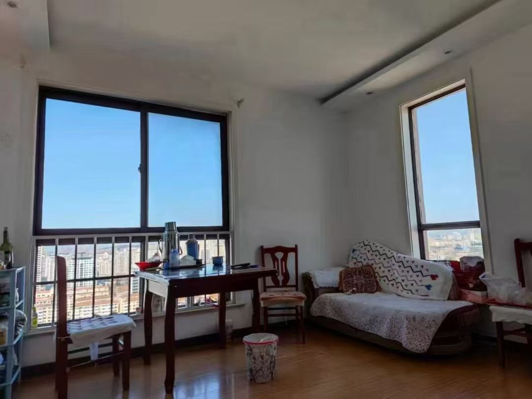 御景花园22楼56平民水民电月租1000元