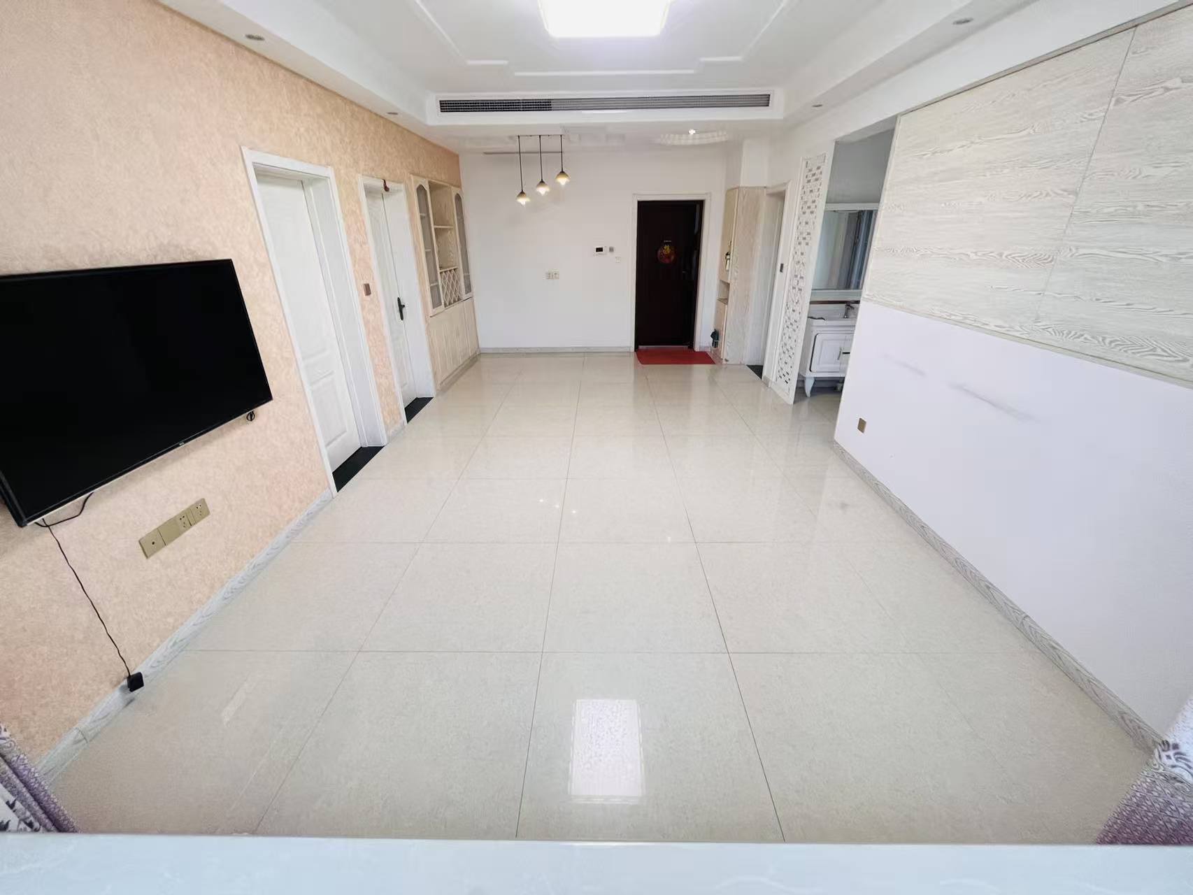 二中**房，文山书香苑三室两厅两卫精装房121.5平出售